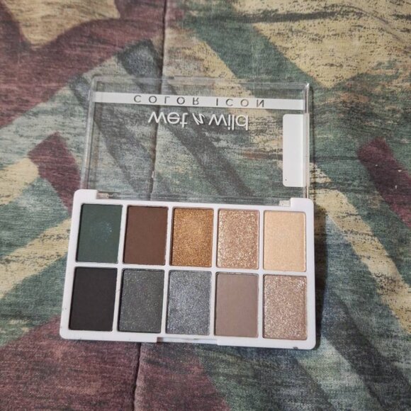 💕 Wet n Wild Color Icon — Bundle of 4 Palettes (New + Lightly Swatched) 💕 - Picture 3 of 6